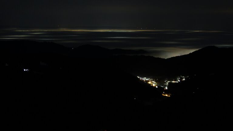 Dieses Bild zeigt eine Webcam-Aufnahme vom Achertal, aufgenommen am Dienstag, den 20.01.2026 um 23:40 Uhr. Die Temperatur betrug 6°C.