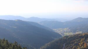 Dieses Bild zeigt eine Webcam-Aufnahme vom Achertal, aufgenommen am Dienstag, den 14.10.2025 um 16:30 Uhr. Die Temperatur betrug 10.9°C.