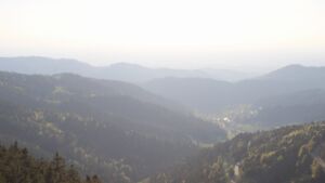 Dieses Bild zeigt eine Webcam-Aufnahme vom Achertal, aufgenommen am Mittwoch, den 22.04.2026 um 19:10 Uhr. Die Temperatur betrug 8.9°C.