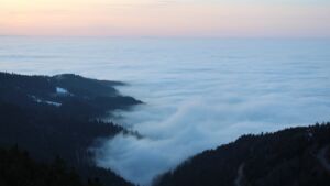 Dieses Bild zeigt eine Webcam-Aufnahme vom Achertal, aufgenommen am Sonntag, den 18.01.2026 um 16:50 Uhr. Die Temperatur betrug 6.3°C.