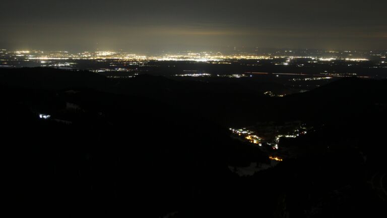 Dieses Bild zeigt eine Webcam-Aufnahme vom Achertal, aufgenommen am Mittwoch, den 14.01.2026 um 02:30 Uhr. Die Temperatur betrug 5.7°C.