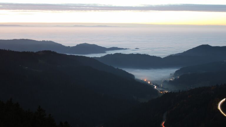 Dieses Bild zeigt eine Webcam-Aufnahme vom Achertal, aufgenommen am Samstag, den 08.11.2025 um 17:40 Uhr. Die Temperatur betrug 7.2°C.