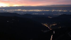 Dieses Bild zeigt eine Webcam-Aufnahme vom Achertal, aufgenommen am Donnerstag, den 01.01.2026 um 17:40 Uhr. Die Temperatur betrug -5.2°C.