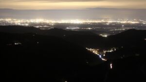 Dieses Bild zeigt eine Webcam-Aufnahme vom Achertal, aufgenommen am Freitag, den 13.03.2026 um 19:40 Uhr. Die Temperatur betrug 7.3°C.