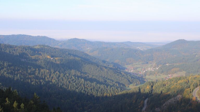 Dieses Bild zeigt eine Webcam-Aufnahme vom Achertal, aufgenommen am Freitag, den 10.10.2025 um 09:10 Uhr. Die Temperatur betrug 7.4°C.
