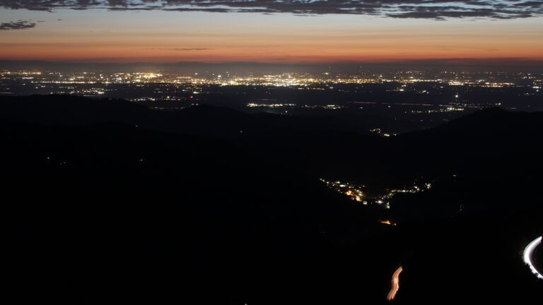 Dieses Bild zeigt eine Webcam-Aufnahme vom Achertal, aufgenommen am Freitag, den 19.09.2025 um 20:40 Uhr. Die Temperatur betrug 21.4°C.
