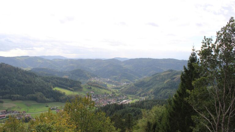 Dieses Bild zeigt eine Webcam-Aufnahme vom Achertal, aufgenommen am Freitag, den 23.10.2026 um 15:20 Uhr. Die Temperatur betrug 10.6°C.