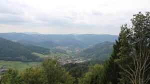 Dieses Bild zeigt eine Webcam-Aufnahme vom Achertal, aufgenommen am Donnerstag, den 24.09.2026 um 14:50 Uhr. Die Temperatur betrug 16.9°C.