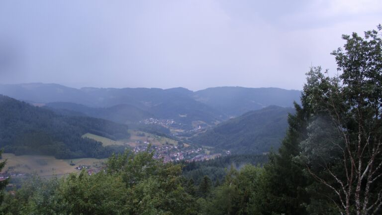 Dieses Bild zeigt eine Webcam-Aufnahme vom Achertal, aufgenommen am Freitag, den 31.07.2026 um 20:50 Uhr. Die Temperatur betrug 17.2°C.