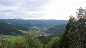Dieses Bild zeigt eine Webcam-Aufnahme vom Achertal, aufgenommen am Freitag, den 18.09.2026 um 17:20 Uhr. Die Temperatur betrug 15°C.