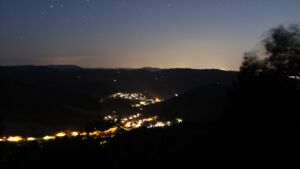 Dieses Bild zeigt eine Webcam-Aufnahme vom Achertal, aufgenommen am Freitag, den 07.08.2026 um 22:20 Uhr. Die Temperatur betrug 19.1°C.