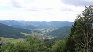 Dieses Bild zeigt eine Webcam-Aufnahme vom Achertal, aufgenommen am Mittwoch, den 08.07.2026 um 14:50 Uhr. Die Temperatur betrug 25.4°C.