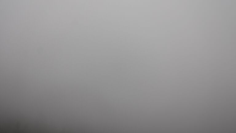 Dieses Bild zeigt eine Webcam-Aufnahme vom Achertal, aufgenommen am Montag, den 27.10.2025 um 14:40 Uhr. Die Temperatur betrug 3.2°C.