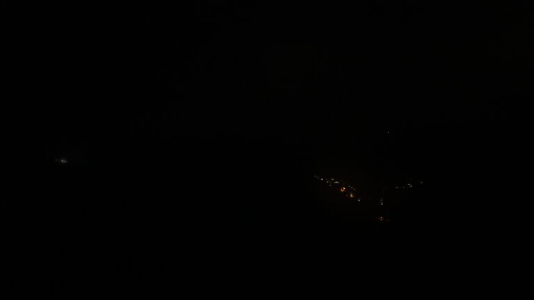 Dieses Bild zeigt eine Webcam-Aufnahme vom Achertal, aufgenommen am Sonntag, den 02.11.2025 um 06:10 Uhr. Die Temperatur betrug 6°C.