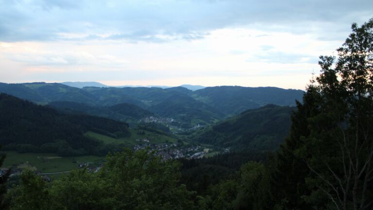 Dieses Bild zeigt eine Webcam-Aufnahme vom Achertal, aufgenommen am Samstag, den 16.05.2026 um 20:40 Uhr. Die Temperatur betrug 7°C.