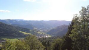Dieses Bild zeigt eine Webcam-Aufnahme vom Achertal, aufgenommen am Montag, den 12.10.2026 um 16:30 Uhr. Die Temperatur betrug 15°C.