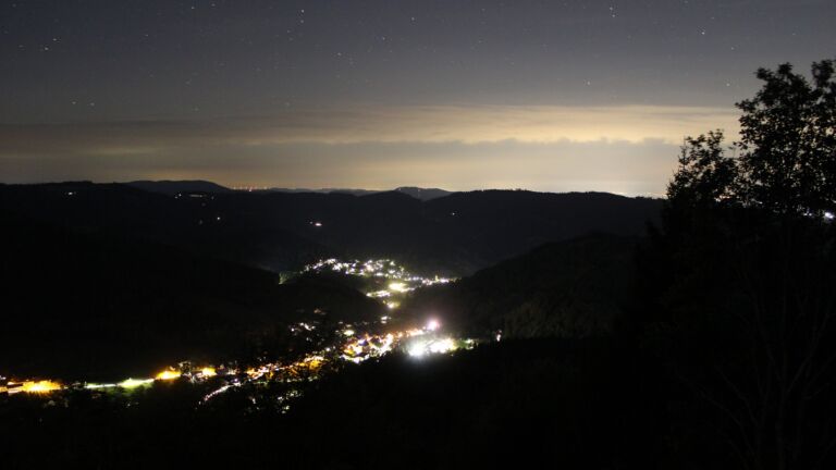 Dieses Bild zeigt eine Webcam-Aufnahme vom Achertal, aufgenommen am Mittwoch, den 07.10.2026 um 06:00 Uhr. Die Temperatur betrug 15.9°C.