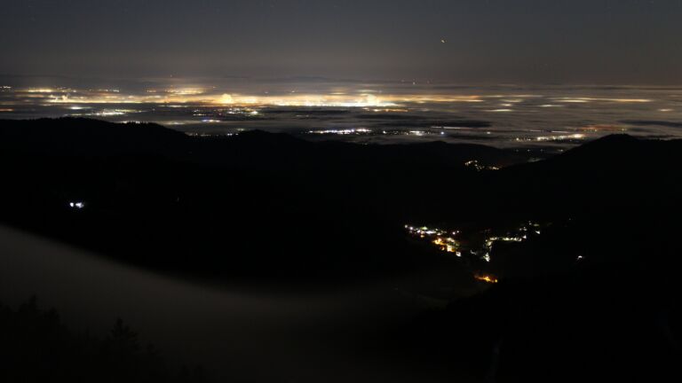 Dieses Bild zeigt eine Webcam-Aufnahme vom Achertal, aufgenommen am Mittwoch, den 25.02.2026 um 02:30 Uhr. Die Temperatur betrug 7.2°C.