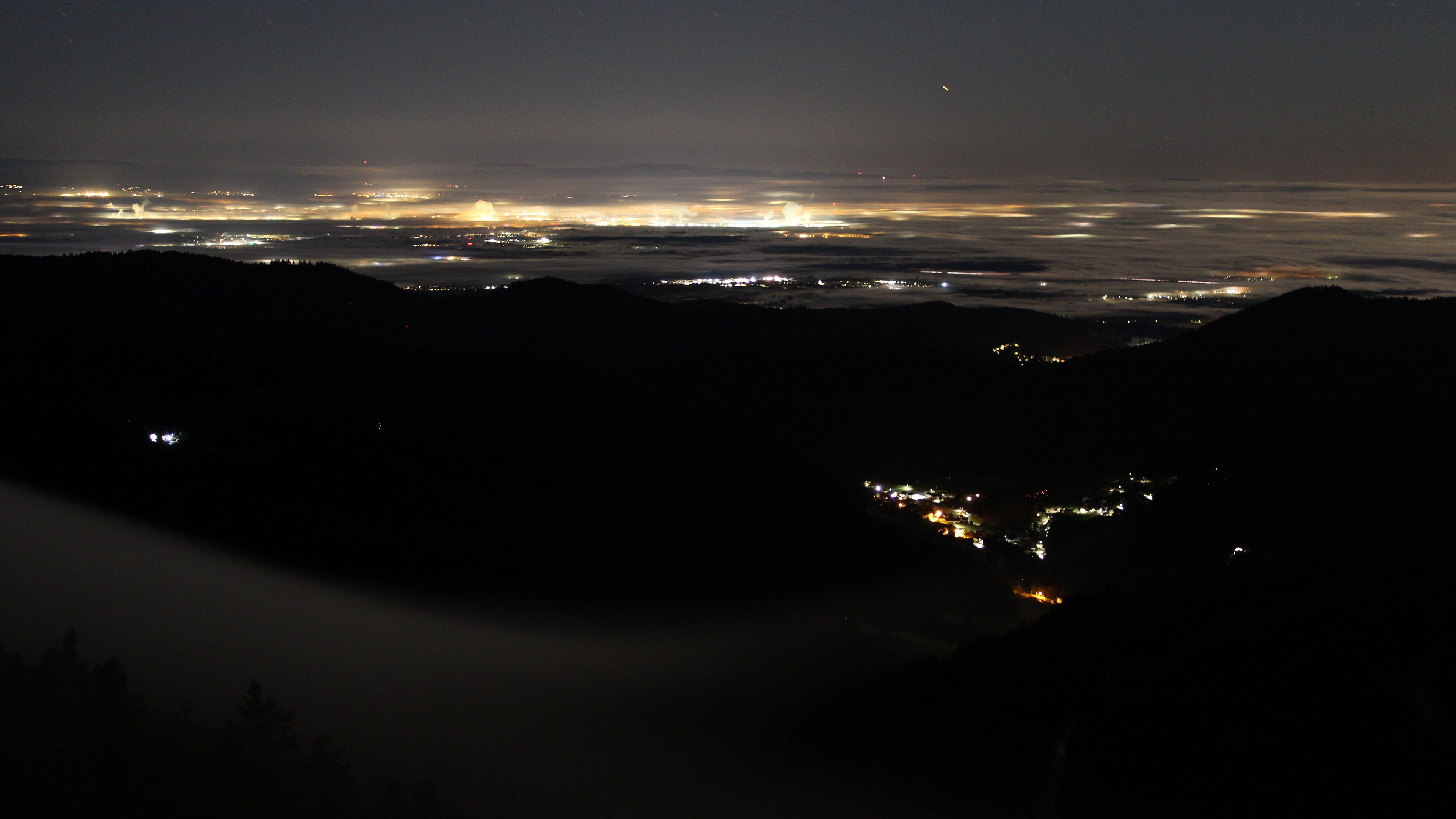 Dieses Bild zeigt eine Webcam-Aufnahme vom Achertal, aufgenommen am Mittwoch, den 25.02.2026 um 02:30 Uhr. Die Temperatur betrug 7.2°C.