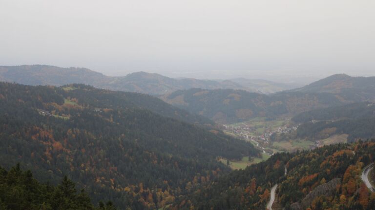 Dieses Bild zeigt eine Webcam-Aufnahme vom Achertal, aufgenommen am Montag, den 20.10.2025 um 08:50 Uhr. Die Temperatur betrug 9.8°C.