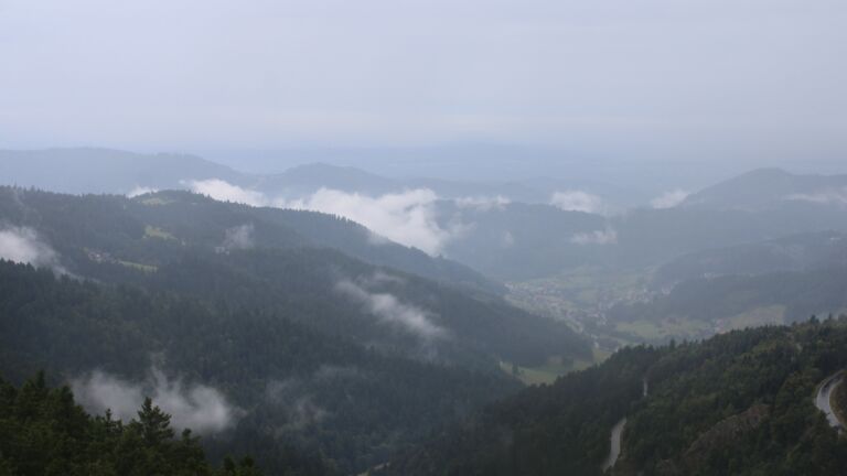 Dieses Bild zeigt eine Webcam-Aufnahme vom Achertal, aufgenommen am Montag, den 08.09.2025 um 12:40 Uhr. Die Temperatur betrug 14°C.