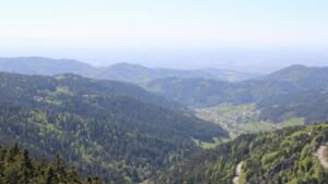 Dieses Bild zeigt eine Webcam-Aufnahme vom Achertal, aufgenommen am Donnerstag, den 30.04.2026 um 15:40 Uhr. Die Temperatur betrug 10.9°C.