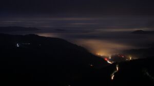 Dieses Bild zeigt eine Webcam-Aufnahme vom Achertal, aufgenommen am Samstag, den 13.12.2025 um 17:50 Uhr. Die Temperatur betrug 5.2°C.