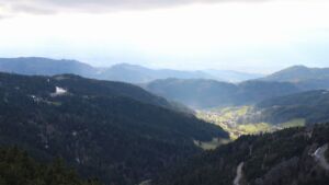 Dieses Bild zeigt eine Webcam-Aufnahme vom Achertal, aufgenommen am Samstag, den 04.04.2026 um 18:30 Uhr. Die Temperatur betrug 7.8°C.