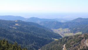 Dieses Bild zeigt eine Webcam-Aufnahme vom Achertal, aufgenommen am Montag, den 02.03.2026 um 14:20 Uhr. Die Temperatur betrug 10.4°C.