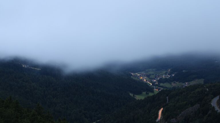 Dieses Bild zeigt eine Webcam-Aufnahme vom Achertal, aufgenommen am Montag, den 01.09.2025 um 06:20 Uhr. Die Temperatur betrug 11.1°C.