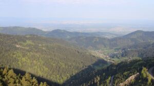 Dieses Bild zeigt eine Webcam-Aufnahme vom Achertal, aufgenommen am Dienstag, den 28.04.2026 um 07:40 Uhr. Die Temperatur betrug 10.9°C.