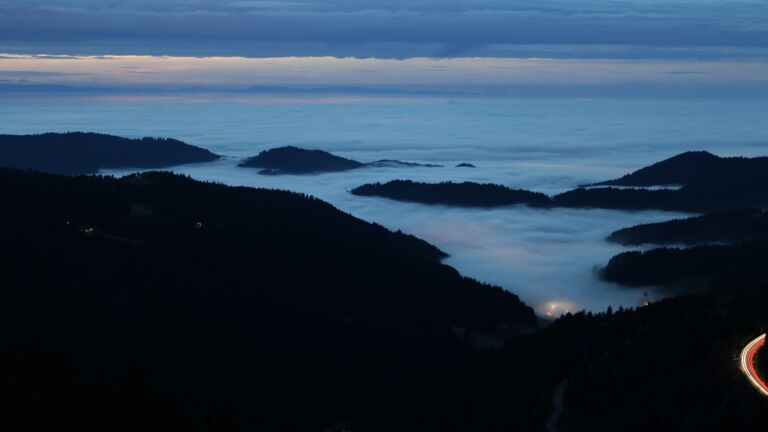 Dieses Bild zeigt eine Webcam-Aufnahme vom Achertal, aufgenommen am Montag, den 10.11.2025 um 17:40 Uhr. Die Temperatur betrug 6.2°C.