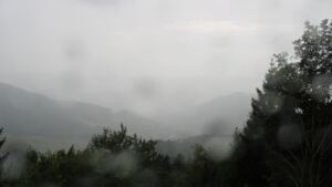 Dieses Bild zeigt eine Webcam-Aufnahme vom Achertal, aufgenommen am Freitag, den 17.07.2026 um 15:30 Uhr. Die Temperatur betrug 18.5°C.