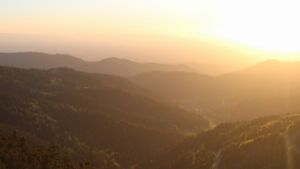 Dieses Bild zeigt eine Webcam-Aufnahme vom Achertal, aufgenommen am Donnerstag, den 30.04.2026 um 20:20 Uhr. Die Temperatur betrug 8.9°C.