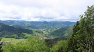 Dieses Bild zeigt eine Webcam-Aufnahme vom Achertal, aufgenommen am Freitag, den 15.05.2026 um 11:20 Uhr. Die Temperatur betrug 7.1°C.