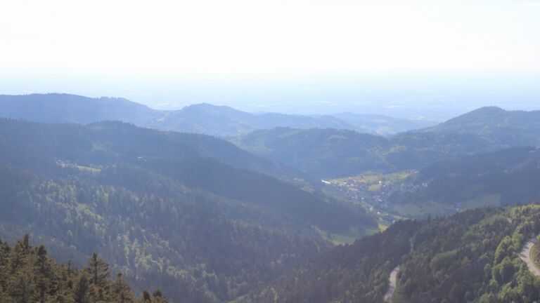 Dieses Bild zeigt eine Webcam-Aufnahme vom Achertal, aufgenommen am Samstag, den 09.05.2026 um 17:40 Uhr. Die Temperatur betrug 15.2°C.