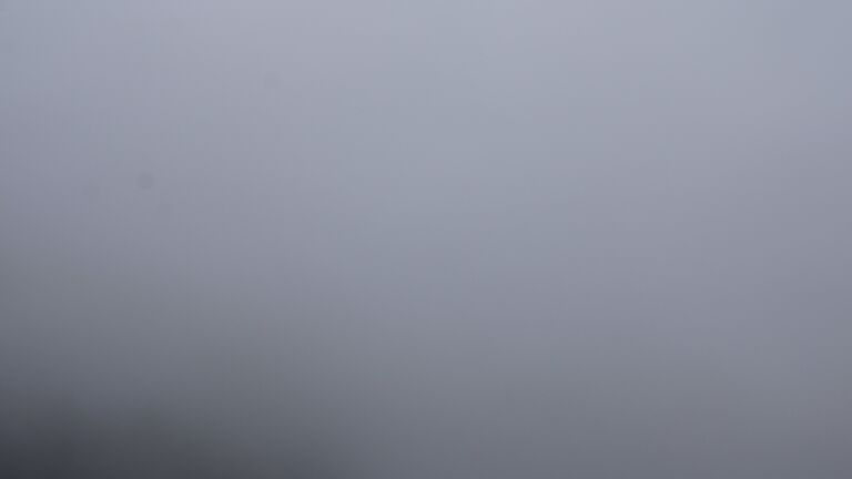 Dieses Bild zeigt eine Webcam-Aufnahme vom Achertal, aufgenommen am Dienstag, den 21.10.2025 um 14:00 Uhr. Die Temperatur betrug 7.9°C.
