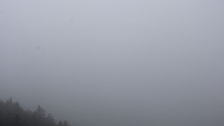 Dieses Bild zeigt eine Webcam-Aufnahme vom Achertal, aufgenommen am Montag, den 22.09.2025 um 13:00 Uhr. Die Temperatur betrug 6.8°C.