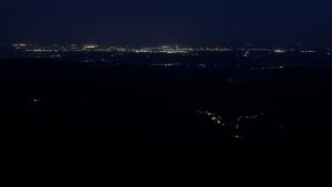 Dieses Bild zeigt eine Webcam-Aufnahme vom Achertal, aufgenommen am Samstag, den 05.07.2025 um 04:10 Uhr. Die Temperatur betrug 16.8°C.