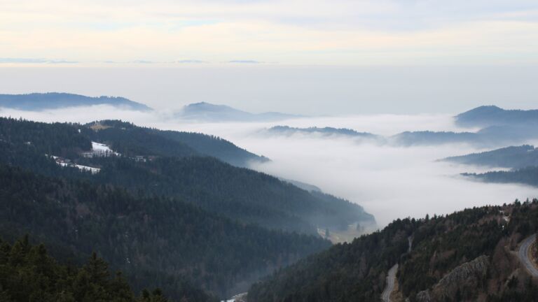 Dieses Bild zeigt eine Webcam-Aufnahme vom Achertal, aufgenommen am Samstag, den 24.01.2026 um 15:00 Uhr. Die Temperatur betrug 2.1°C.