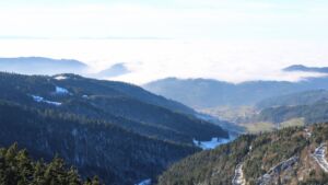 Dieses Bild zeigt eine Webcam-Aufnahme vom Achertal, aufgenommen am Samstag, den 22.11.2025 um 14:10 Uhr. Die Temperatur betrug -2.8°C.