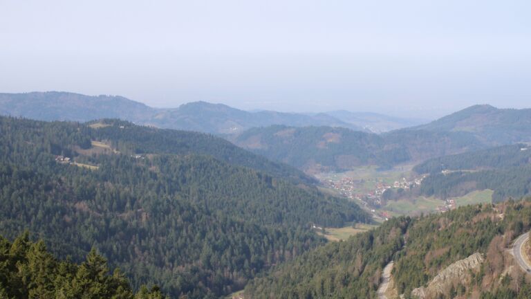 Dieses Bild zeigt eine Webcam-Aufnahme vom Achertal, aufgenommen am Samstag, den 07.03.2026 um 10:20 Uhr. Die Temperatur betrug 11.8°C.