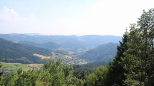 Dieses Bild zeigt eine Webcam-Aufnahme vom Achertal, aufgenommen am Freitag, den 26.06.2026 um 17:20 Uhr. Die Temperatur betrug 39°C.