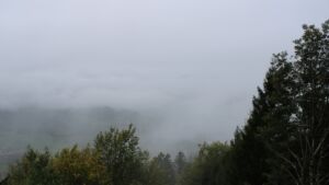 Dieses Bild zeigt eine Webcam-Aufnahme vom Achertal, aufgenommen am Sonntag, den 18.10.2026 um 17:10 Uhr. Die Temperatur betrug 7.1°C.