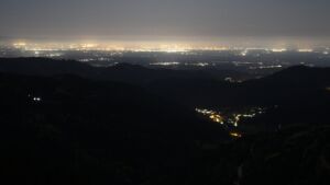 Dieses Bild zeigt eine Webcam-Aufnahme vom Achertal, aufgenommen am Samstag, den 25.04.2026 um 02:00 Uhr. Die Temperatur betrug 10.4°C.