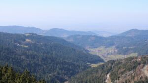 Dieses Bild zeigt eine Webcam-Aufnahme vom Achertal, aufgenommen am Mittwoch, den 04.03.2026 um 12:40 Uhr. Die Temperatur betrug 8.9°C.