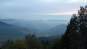 Dieses Bild zeigt eine Webcam-Aufnahme vom Achertal, aufgenommen am Dienstag, den 20.10.2026 um 18:40 Uhr. Die Temperatur betrug 12°C.