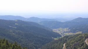 Dieses Bild zeigt eine Webcam-Aufnahme vom Achertal, aufgenommen am Dienstag, den 26.08.2025 um 16:20 Uhr. Die Temperatur betrug 22.9°C.