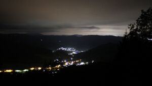 Dieses Bild zeigt eine Webcam-Aufnahme vom Achertal, aufgenommen am Samstag, den 16.05.2026 um 03:30 Uhr. Die Temperatur betrug 3.6°C.