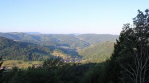 Dieses Bild zeigt eine Webcam-Aufnahme vom Achertal, aufgenommen am Dienstag, den 28.07.2026 um 07:20 Uhr. Die Temperatur betrug 16.4°C.